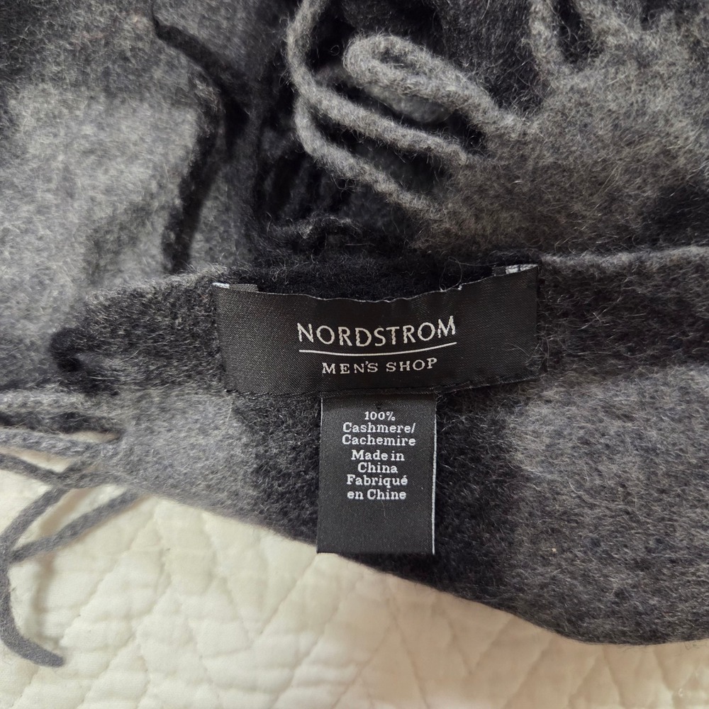Nordstrom Mens Shop 100% Cashmere Scarf Black Grey Buffalo Check Plaid Fringe‎
